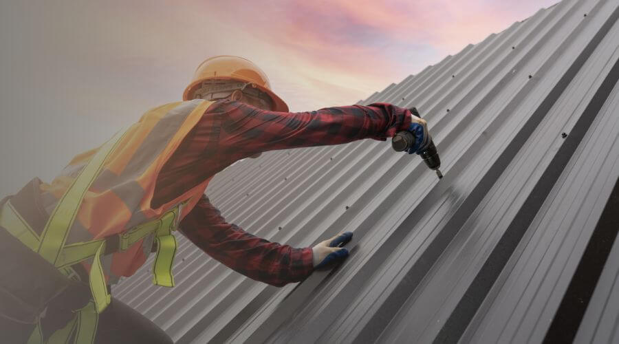 Professional gutter cleaning in Osyka, MS